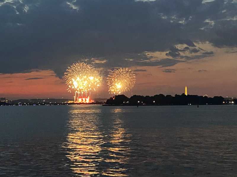 fireworks over the potamac